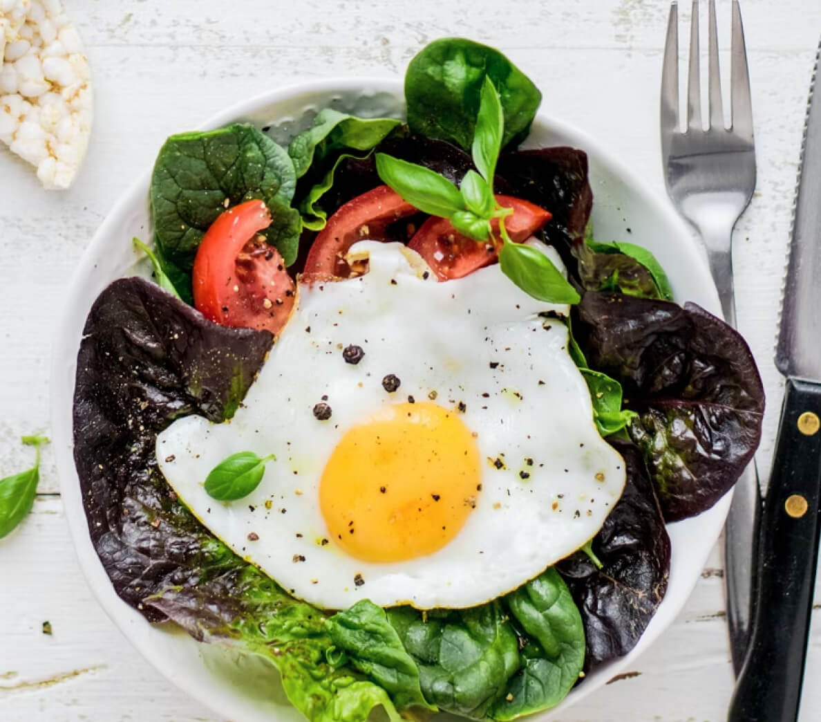 Veggie omelet with side greens